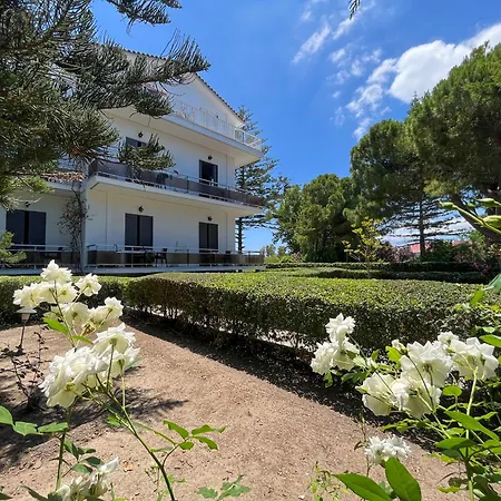 페타스 아파트먼트 * 자킨토스 타운