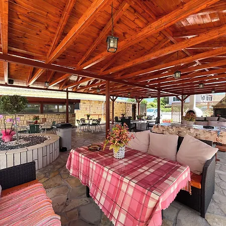 페타스 아파트먼트 아파트 *