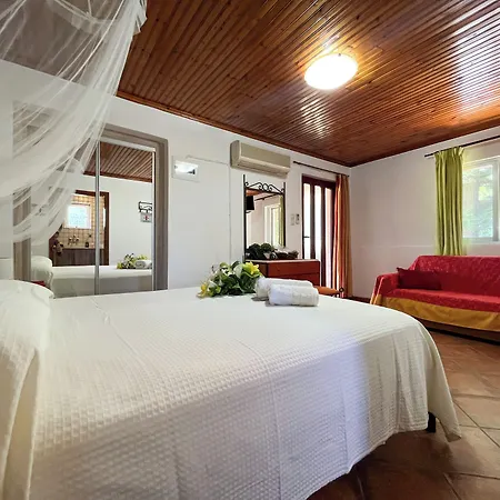 아파트 페타스 아파트먼트 자킨토스 타운