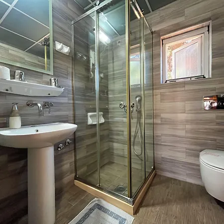 페타스 아파트먼트 아파트 *