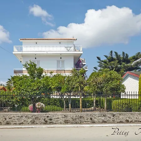 페타스 아파트먼트 *