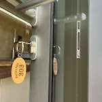 아파트 페타스 아파트먼트 자킨토스 타운