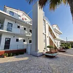 페타스 아파트먼트 아파트 자킨토스 타운